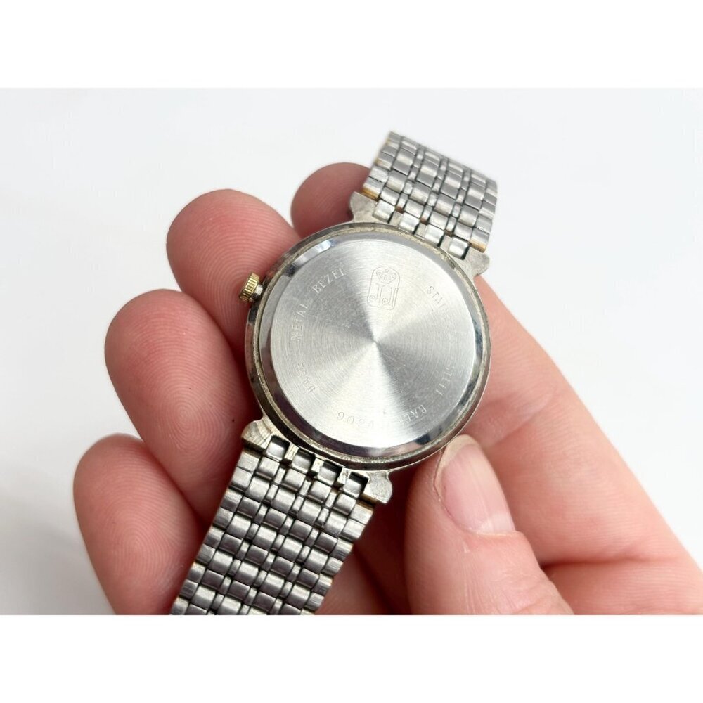 WYLER Diamond Dual Gold & Silver T Quartz Vintage Wristwatch - 27mm - WORKS! - Picture 5 of 10